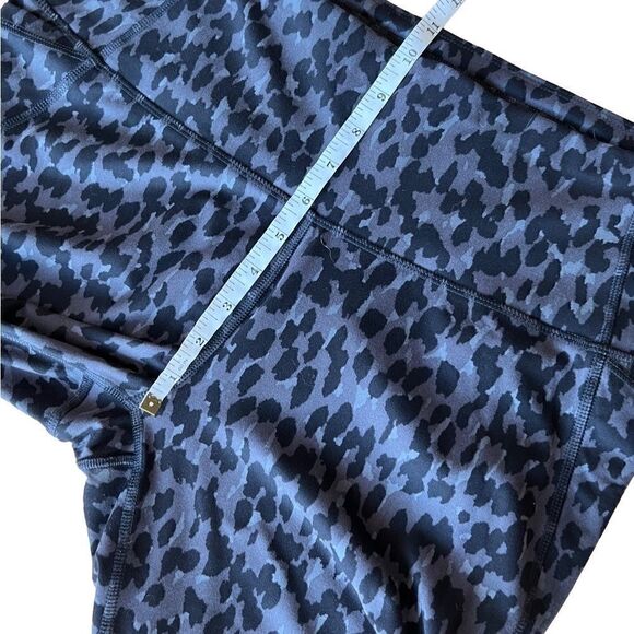 All in motion Capri leggings grey animal print mesh cut outs size XL - Picture 7 of 8